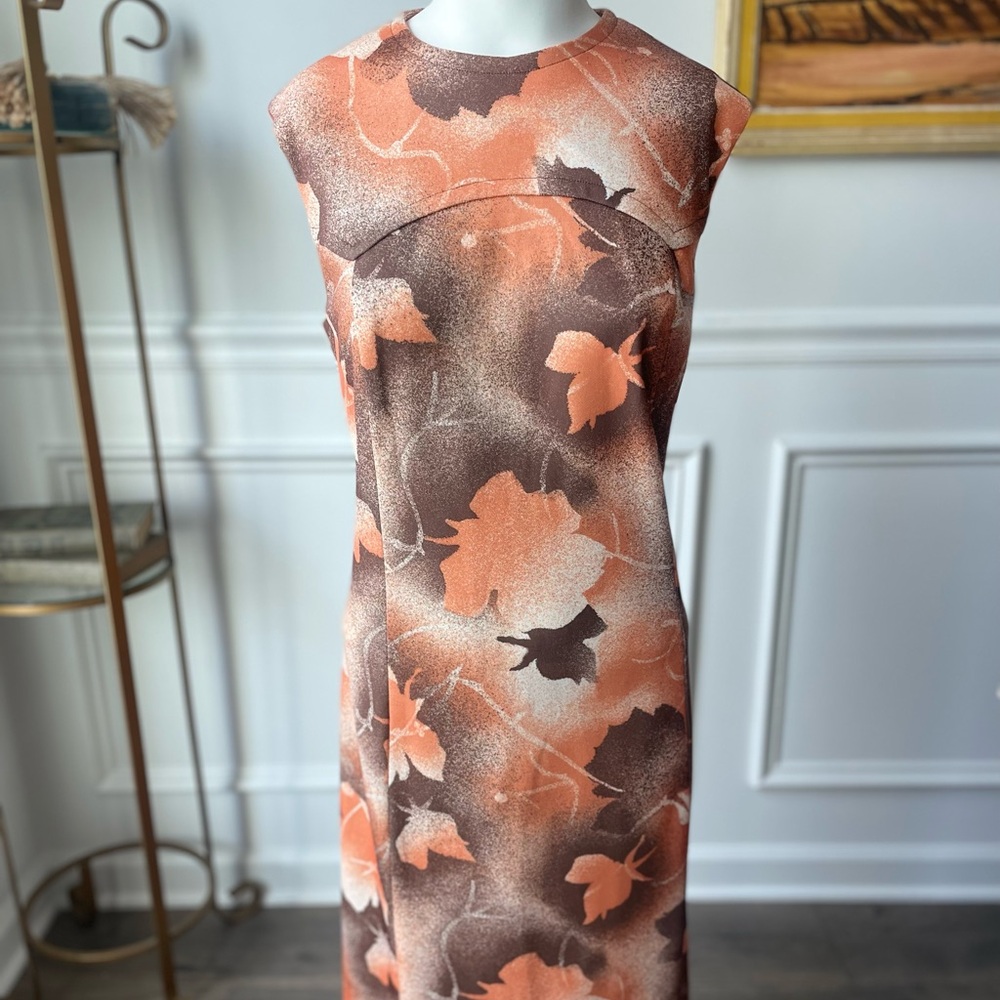 1970s Leaf Print Sleeveless Dress